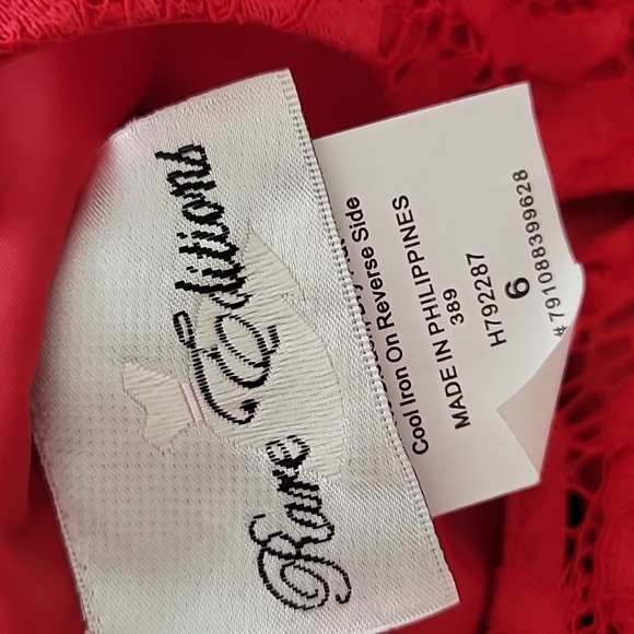 Girls Holiday Red Lace Dress - Picture 4 of 4